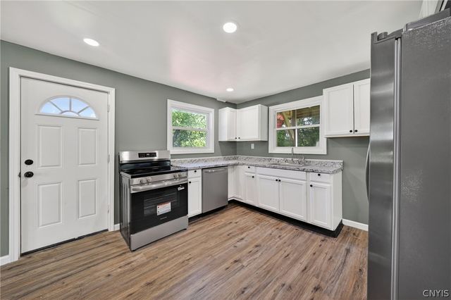 6975 Kirkville Rd, Dewitt, NY 13057
