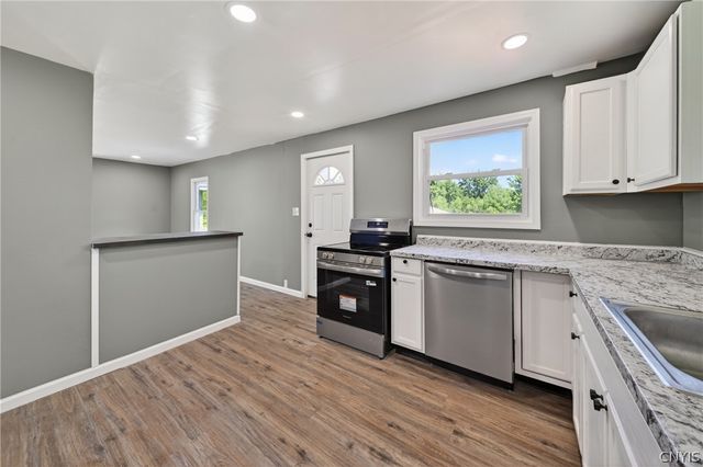 6975 Kirkville Rd, Dewitt, NY 13057
