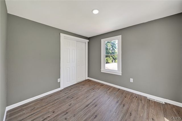 6975 Kirkville Rd, Dewitt, NY 13057