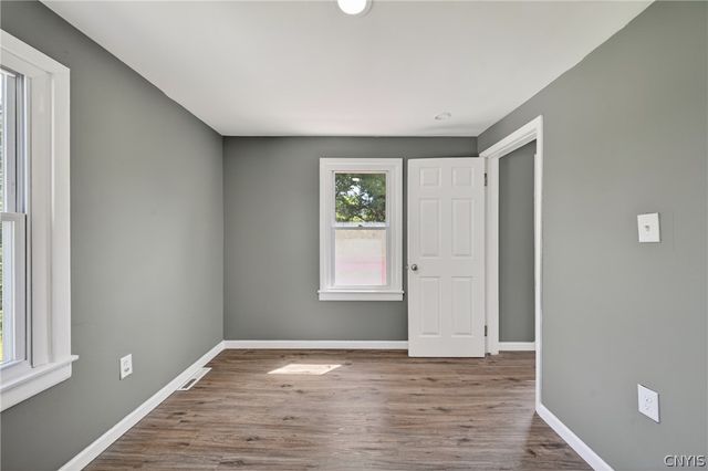 6975 Kirkville Rd, Dewitt, NY 13057