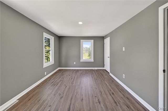 6975 Kirkville Rd, Dewitt, NY 13057