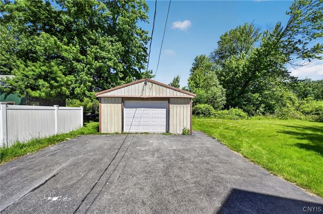 6975 Kirkville Rd, Dewitt, NY 13057