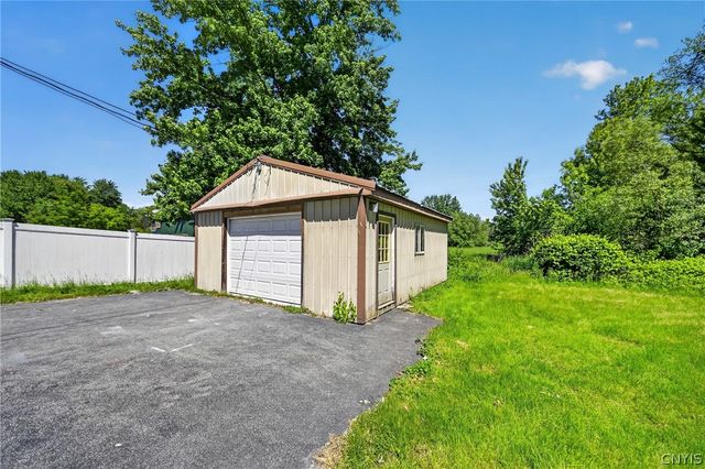 6975 Kirkville Rd, Dewitt, NY 13057