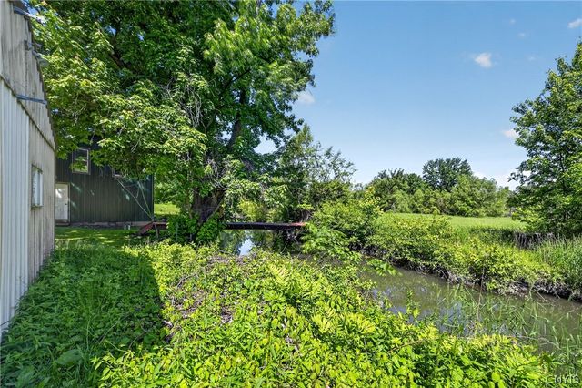 6975 Kirkville Rd, Dewitt, NY 13057