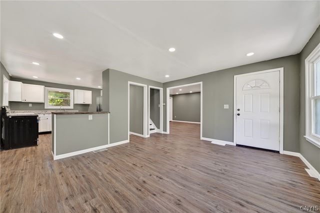 6975 Kirkville Rd, Dewitt, NY 13057
