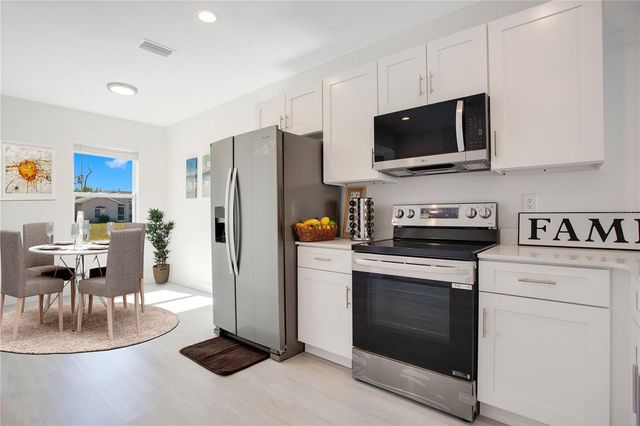 10450 PENDLETON AVENUE 10452, Englewood, FL 34224