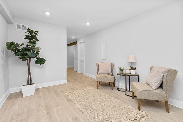 200-202 Elliot St 1, Newton, MA 02464