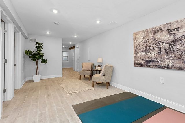 200-202 Elliot St 1, Newton, MA 02464