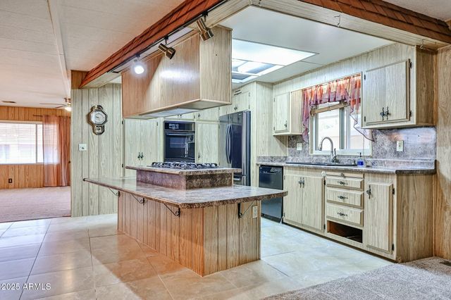 17244 N 66TH Lane, Glendale, AZ 85308