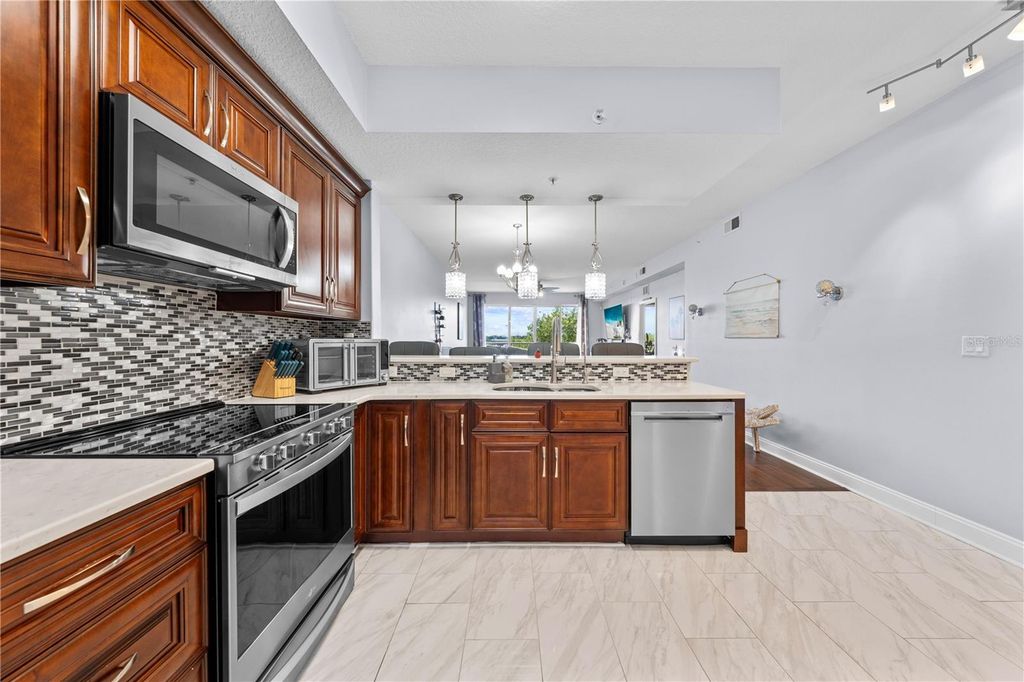 Image 21 of property listing at 6336 BUFORD STREET 305, Orlando, FL 32835