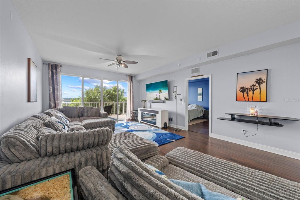 Image 28 of property listing at 6336 BUFORD STREET 305, Orlando, FL 32835