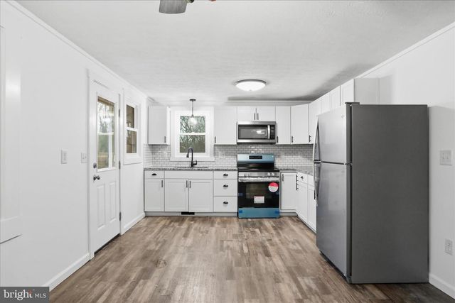 2883 WILLIAMSPORT PIKE, Martinsburg, WV 25404