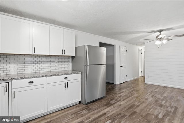 2883 WILLIAMSPORT PIKE, Martinsburg, WV 25404