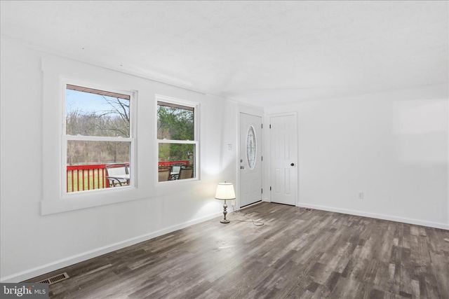 2883 WILLIAMSPORT PIKE, Martinsburg, WV 25404