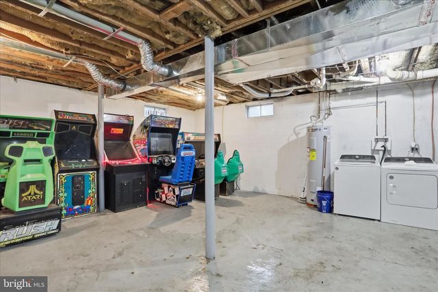 2883 WILLIAMSPORT PIKE, Martinsburg, WV 25404