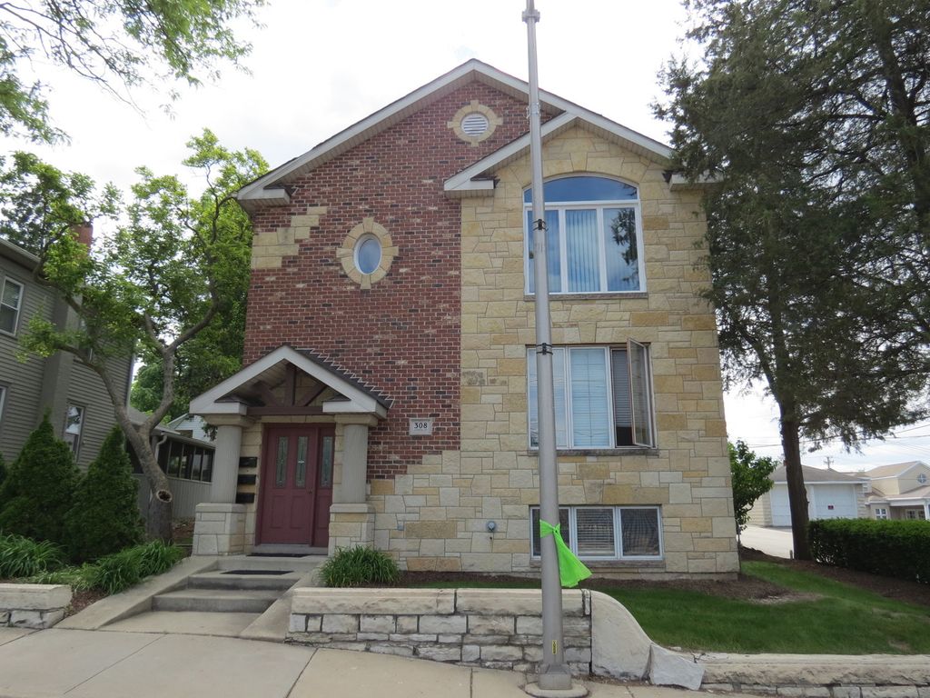 308 State Street 1, Lemont, IL 60439