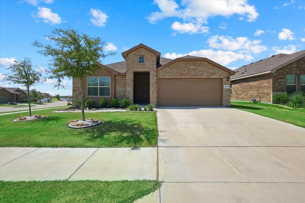 16733 Portage Street, Justin, TX 76247