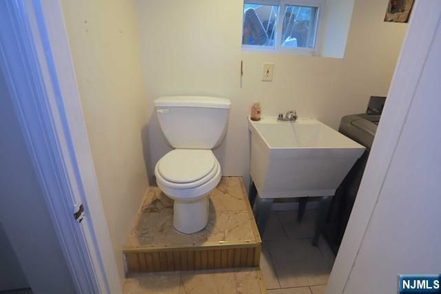 20 Woodland Avenue, Nutley, NJ 07110