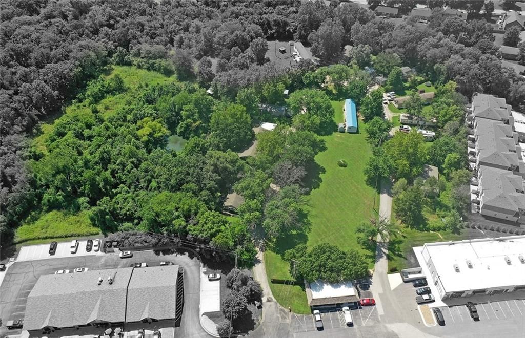 33321 Lexington Avenue, De Soto, KS 66018