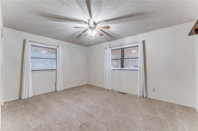 204 W Edmondson Avenue, Springdale, AR 72764