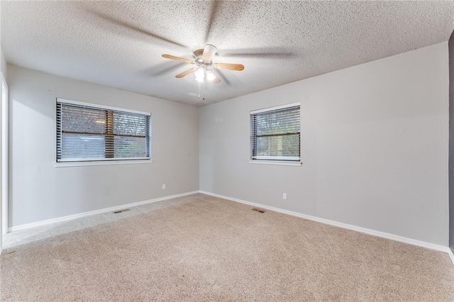 204 W Edmondson Avenue, Springdale, AR 72764