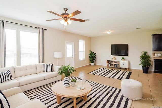 10514 Century Farm, Converse, TX 78109