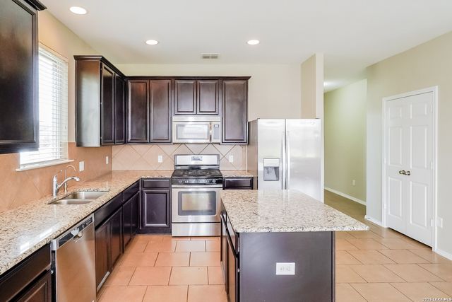 10514 Century Farm, Converse, TX 78109