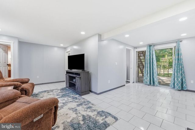 2208 EMPORIA ST, Woodbridge, VA 22191