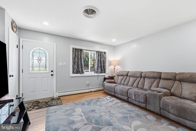 2208 EMPORIA ST, Woodbridge, VA 22191