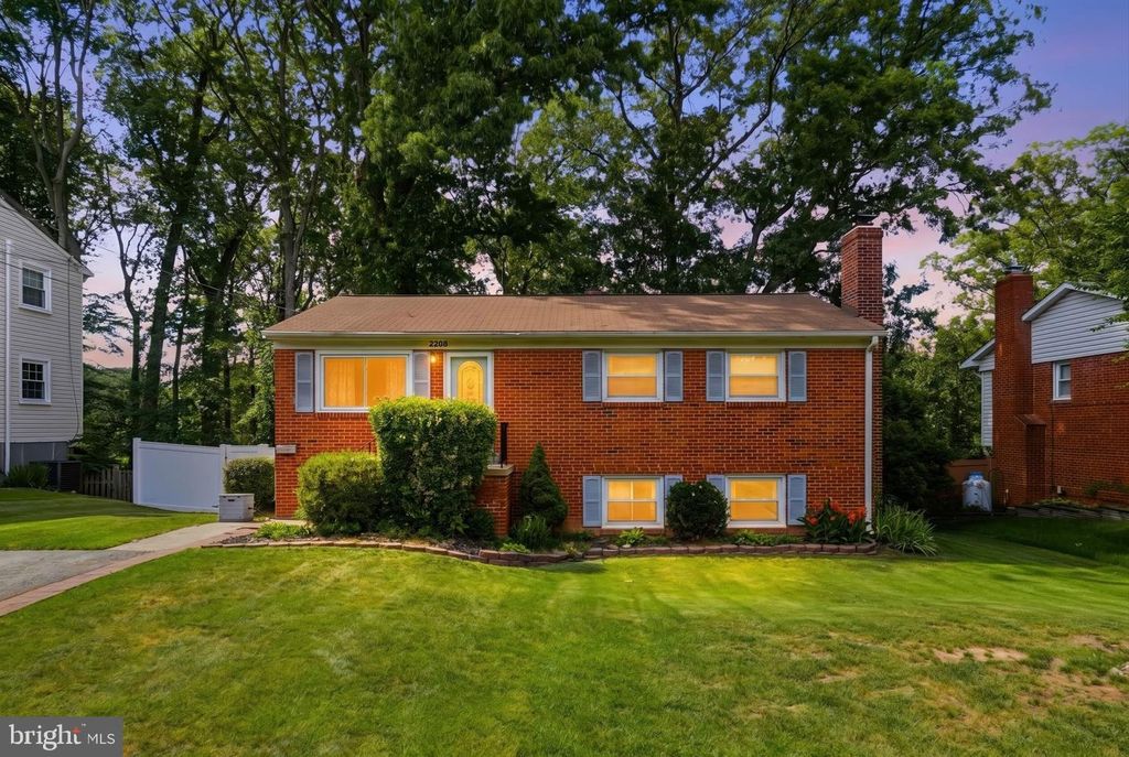 2208 EMPORIA ST, Woodbridge, VA 22191
