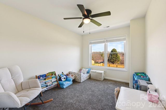 201 N Davis Avenue, Newton, NC 28658