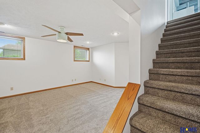 3410 Scottsdale Lane, Lincoln, NE 68516