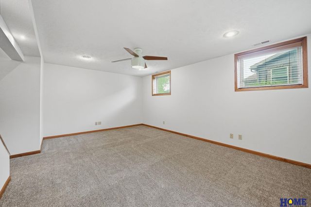 3410 Scottsdale Lane, Lincoln, NE 68516