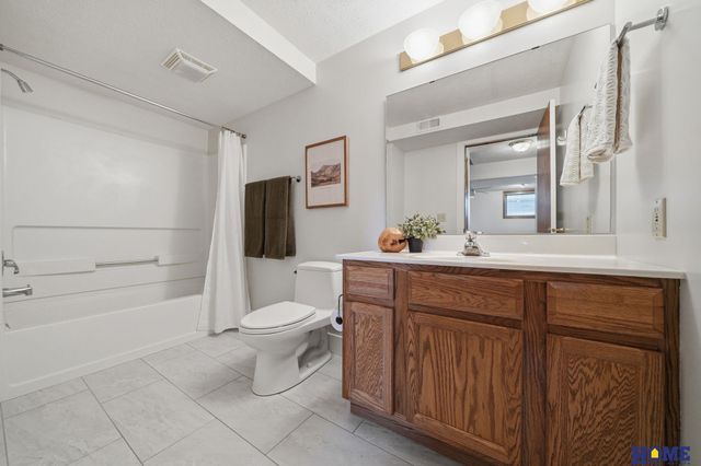 3410 Scottsdale Lane, Lincoln, NE 68516