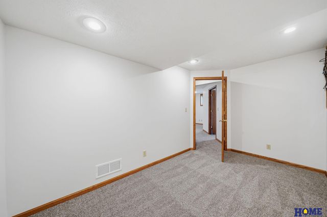3410 Scottsdale Lane, Lincoln, NE 68516