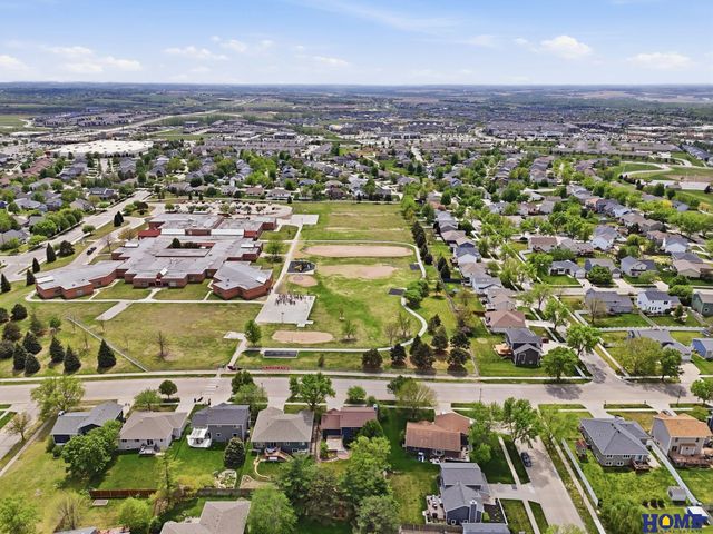 3410 Scottsdale Lane, Lincoln, NE 68516