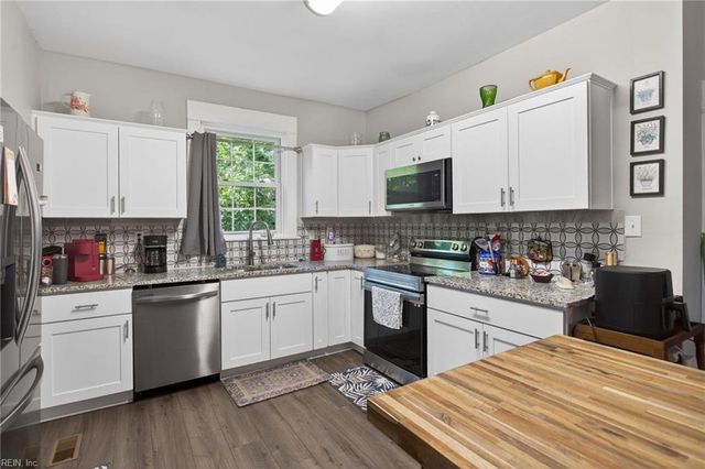 221 Cedar ST, Suffolk, VA 23434