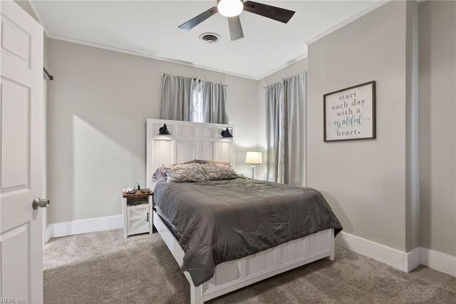 221 Cedar ST, Suffolk, VA 23434