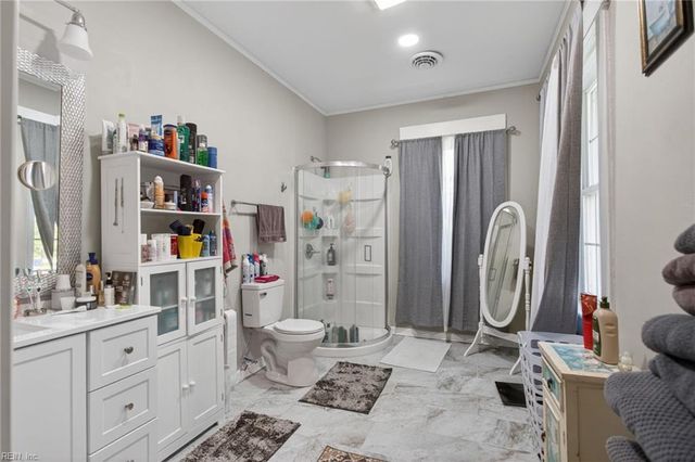 221 Cedar ST, Suffolk, VA 23434
