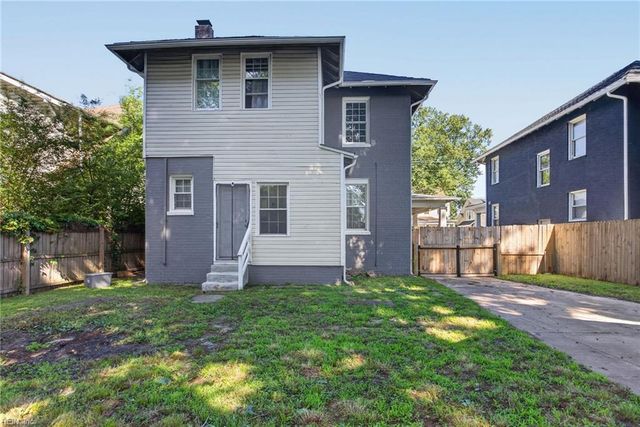 221 Cedar ST, Suffolk, VA 23434