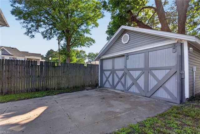 221 Cedar ST, Suffolk, VA 23434