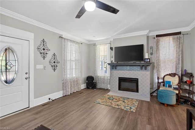 221 Cedar ST, Suffolk, VA 23434