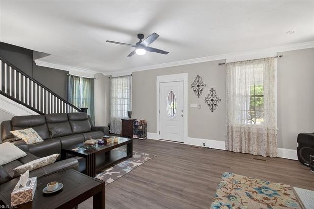 221 Cedar ST, Suffolk, VA 23434