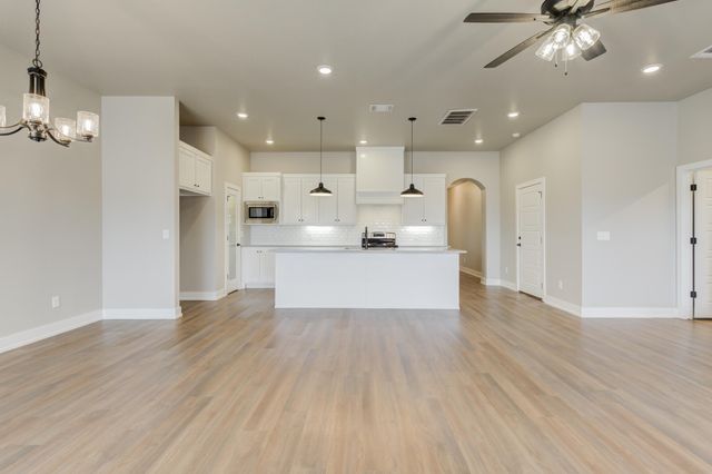 805 N Grover Avenue, Lubbock, TX 79416