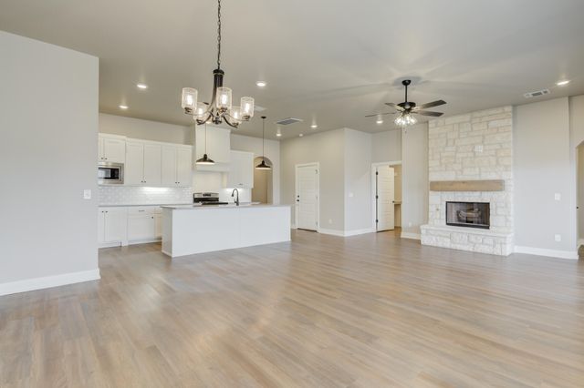 805 N Grover Avenue, Lubbock, TX 79416