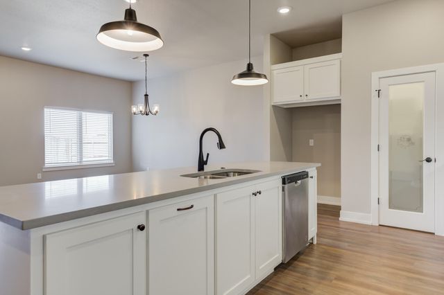 805 N Grover Avenue, Lubbock, TX 79416