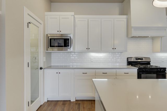 805 N Grover Avenue, Lubbock, TX 79416