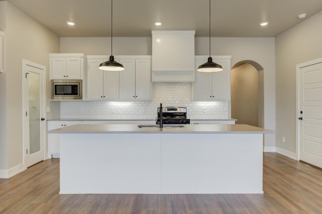 805 N Grover Avenue, Lubbock, TX 79416