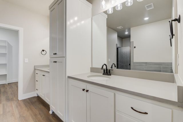 805 N Grover Avenue, Lubbock, TX 79416