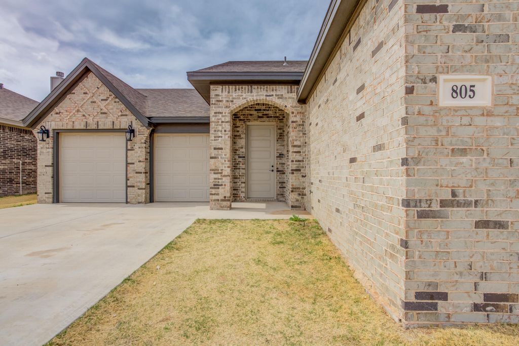805 N Grover Avenue, Lubbock, TX 79416